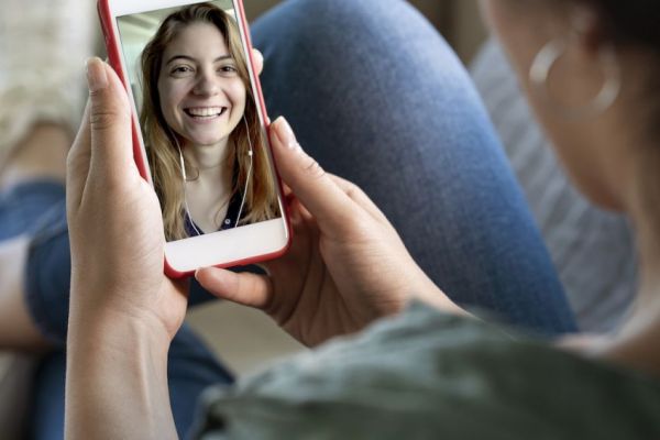 Women using Virtual Care Lifemark