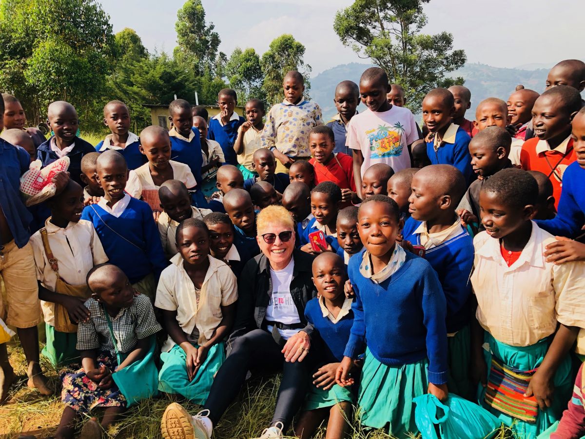 Karen with Ugandan children